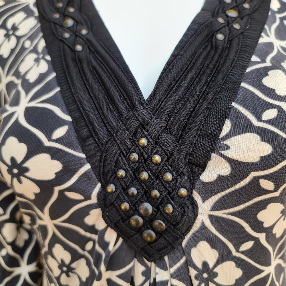 HALE BOB Studded Silk Blouse S Monogram 3/4 Sleeve No Wrinkle Travel Top - Picture 8 of 16